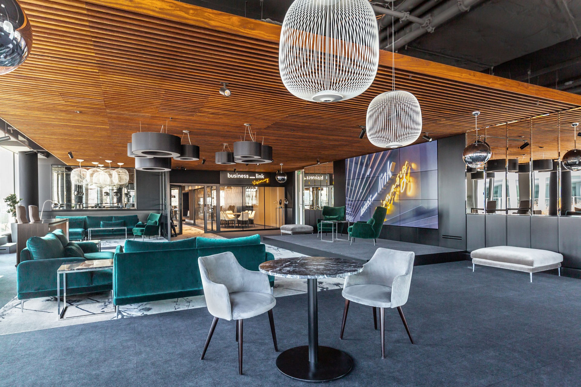 Nehmen Sie Kontakt mit uns auf